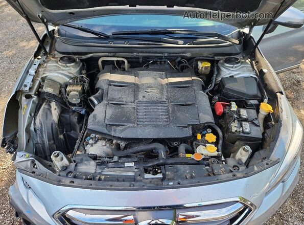 4S4BSFTC2J3237614 2018 SUBARU OUTBACK Silver Widok komory silnika