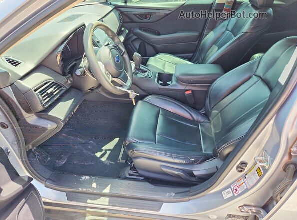 4S4BTAAC0L3169660 2020 SUBARU OUTBACK Серебряный Вид салона спереди