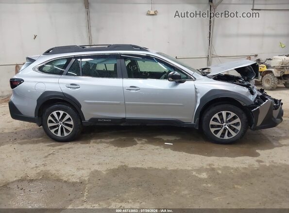 4S4BTAAC6S3140274 2025 SUBARU OUTBACK Silver Սալոնի հետևի տեսք
