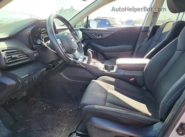 4S4BTACC4M3153170 2021 SUBARU OUTBACK Серебряный Вид салона спереди
