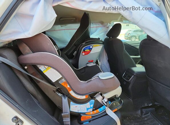 4S4BTACC4P3117273 2023 SUBARU OUTBACK White Rear interior view