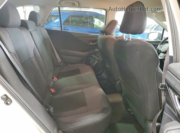 4S4BTACC6M3193041 2021 SUBARU OUTBACK White Widok tylnych siedzeń