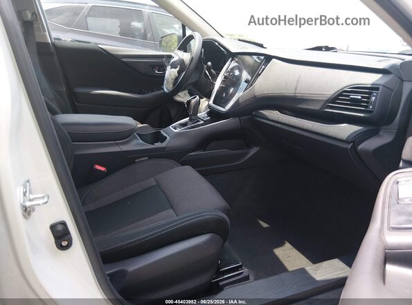 4S4BTACC8R3154586 2024 SUBARU OUTBACK White წინა სალონის ხედი