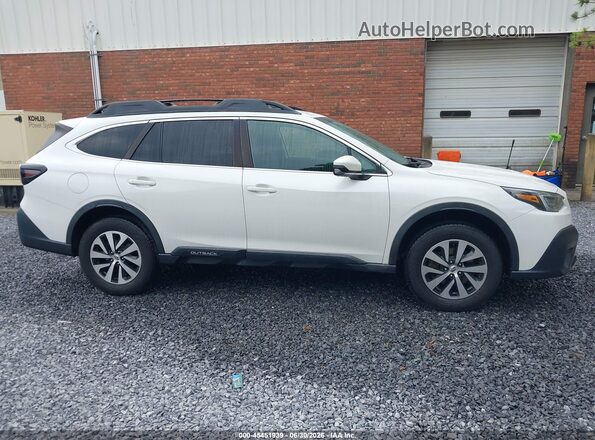 4S4BTACC9N3100336 2022 SUBARU OUTBACK White Rear interior view