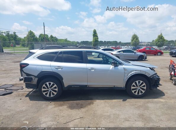 4S4BTACC9S3172598 2025 SUBARU OUTBACK Серебряный Вид задней части салона