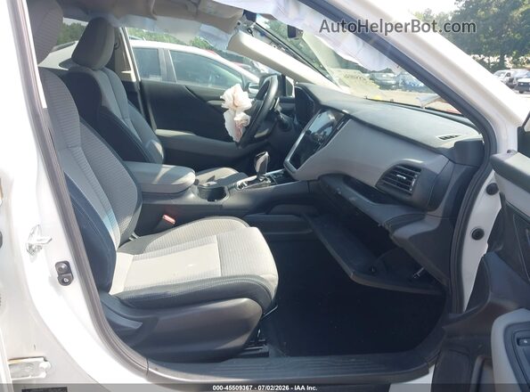 4S4BTADC0N3206379 2022 SUBARU OUTBACK White Front interior view