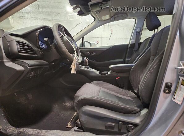 4S4BTADC1S3197431 2025 SUBARU OUTBACK Серебряный Вид салона спереди