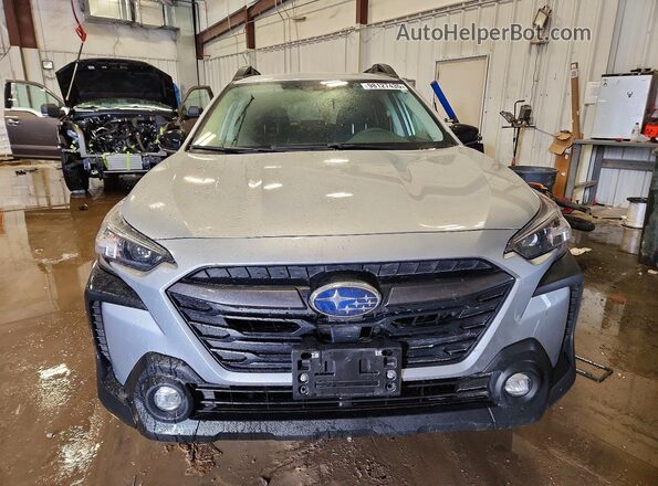 4S4BTADC1S3197431 2025 SUBARU OUTBACK Серебряный Вид спереди