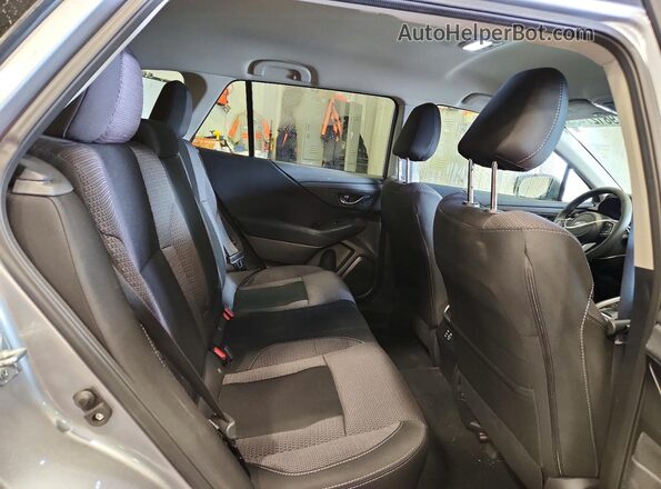 4S4BTADC1S3197431 2025 SUBARU OUTBACK Серебряный Вид задней части салона