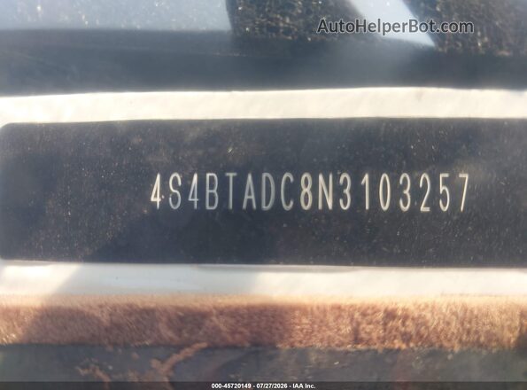 4S4BTADC8N3103257 2022 SUBARU OUTBACK White Vista del compartimento del motor