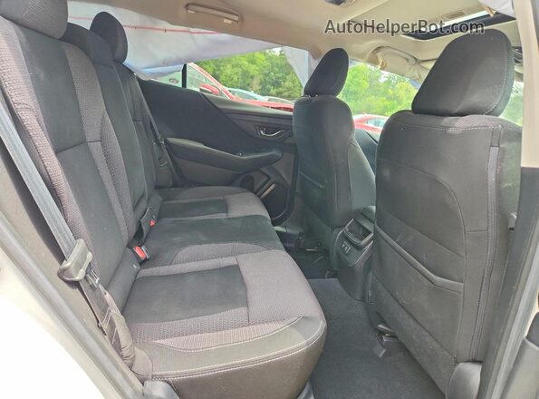 4S4BTAEC1L3156653 2020 SUBARU OUTBACK White Вид задньої частини салону