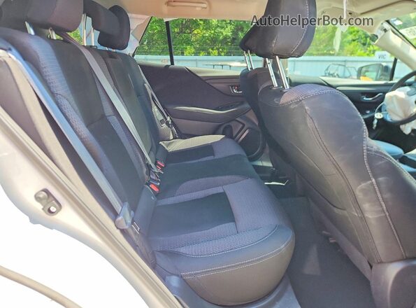 4S4BTAFC5S3152229 2025 SUBARU OUTBACK White Widok wnętrza z tyłu