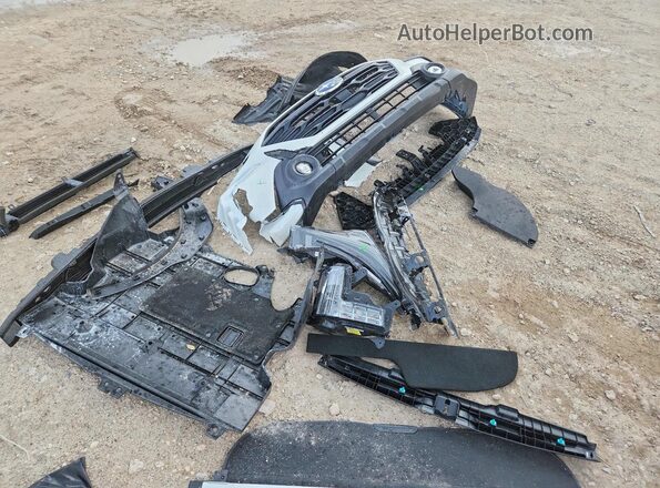 4S4BTAFCXS3315036 2025 SUBARU OUTBACK White Widok komory silnika
