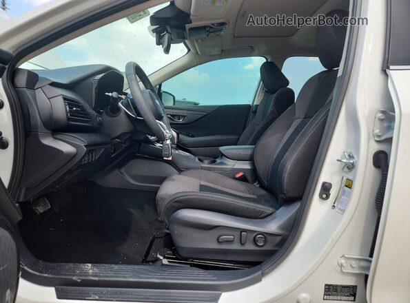 4S4BTAFCXS3315036 2025 SUBARU OUTBACK White Widok wnętrza z przodu