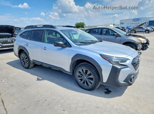 4S4BTALC4R3109290 2024 SUBARU OUTBACK Серебряный Передняя правая четверть
