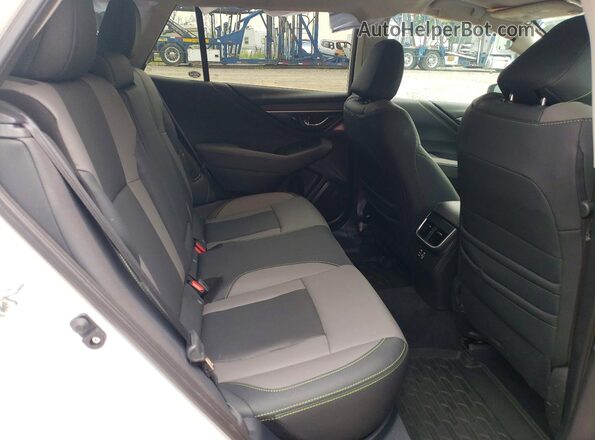 4S4BTALC5S3106551 2025 SUBARU OUTBACK White უკანა სავარძლების ხედი