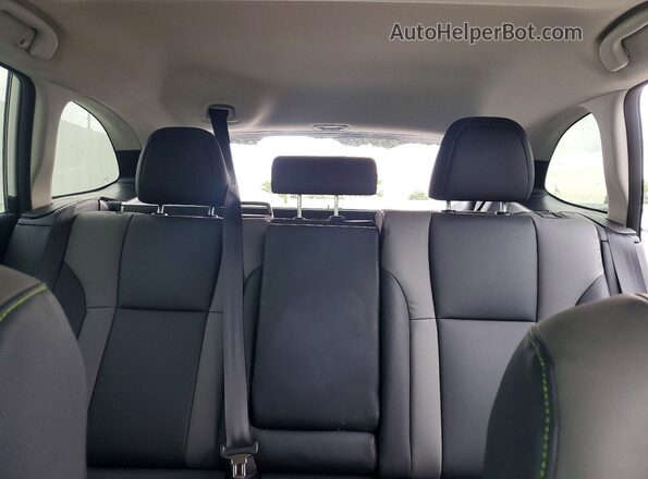 4S4BTALC8R3250895 2024 SUBARU OUTBACK White Vista de los asientos traseros