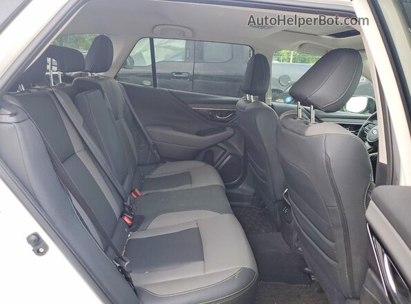 4S4BTALC8R3250895 2024 SUBARU OUTBACK White Vista interior trasera