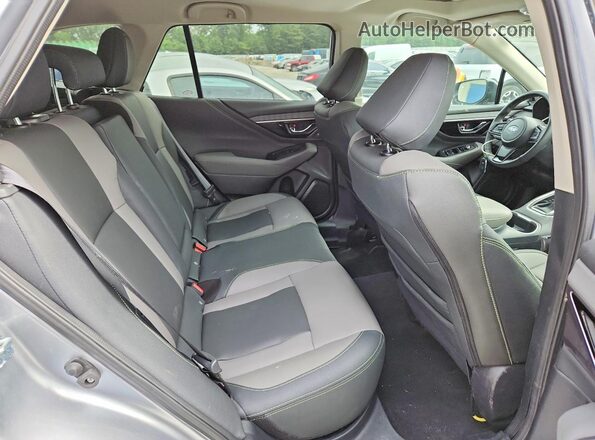 4S4BTALCXS3157804 2025 SUBARU OUTBACK Silver Вид задньої частини салону