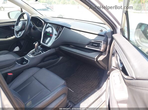 4S4BTAMCXR3142793 2024 SUBARU OUTBACK Серебряный Вид салона спереди