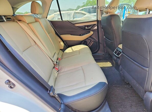 4S4BTANC0L3262740 2020 SUBARU OUTBACK White Вид задньої частини салону