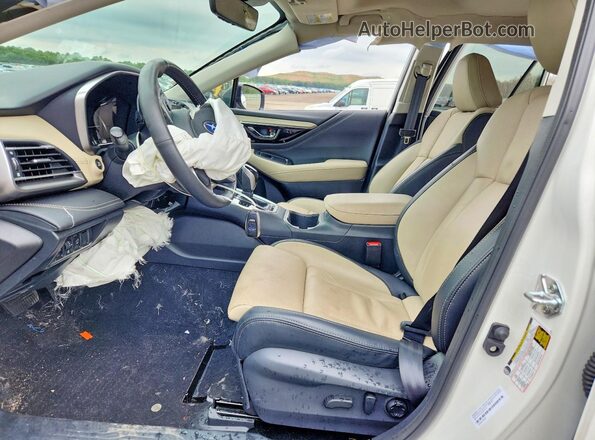 4S4BTANC2S3260468 2025 SUBARU OUTBACK White Front interior view