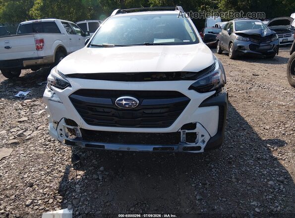 4S4BTANC5R3277422 2024 SUBARU OUTBACK White უკანა სალონის ხედი