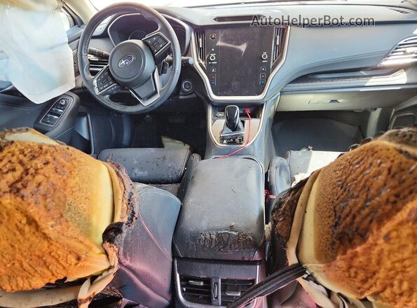 4S4BTANC6P3204931 2023 SUBARU OUTBACK Серебряный Вид панели приборов