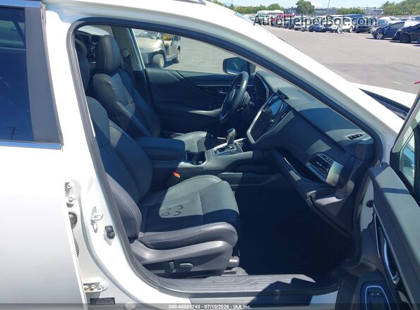 4S4BTANC6R3244378 2024 SUBARU OUTBACK White Front interior view
