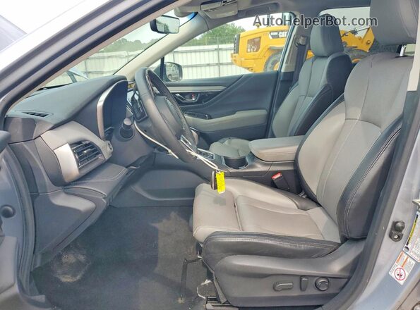 4S4BTANC7L3141414 2020 SUBARU OUTBACK Серебряный Вид салона спереди