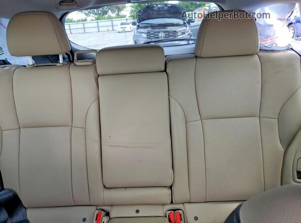 4S4BTANC9L3247539 2020 SUBARU OUTBACK Cream უკანა სავარძლების ხედი