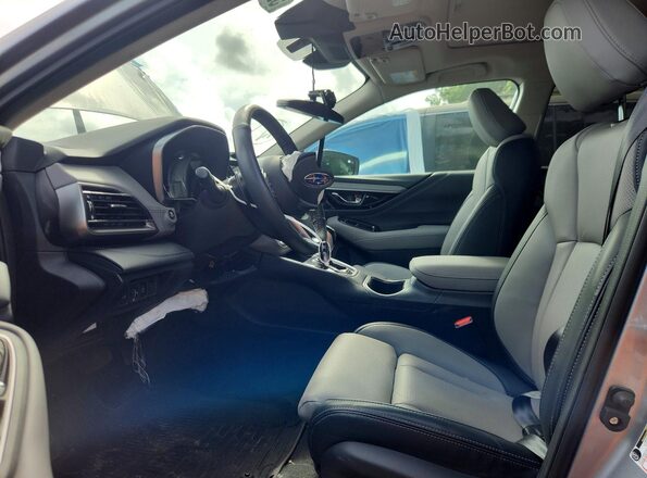 4S4BTANC9S3263688 2025 SUBARU OUTBACK Серебряный Вид салона спереди