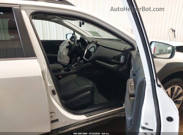 4S4BTANCXP3165776 2023 SUBARU OUTBACK White Widok wnętrza z przodu