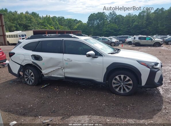4S4BTAPC0R3150722 2024 SUBARU OUTBACK White 360 interior view