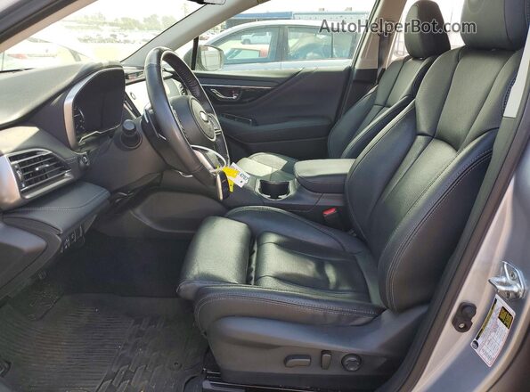4S4BTAPC0R3198379 2024 SUBARU OUTBACK Silver წინა სალონის ხედი