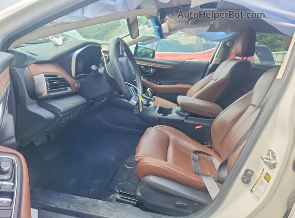 4S4BTAPC1N3248538 2022 SUBARU OUTBACK Белый Вид салона спереди