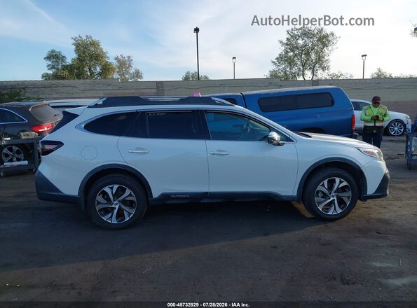 4S4BTAPC2M3225512 2021 SUBARU OUTBACK White Rear interior view