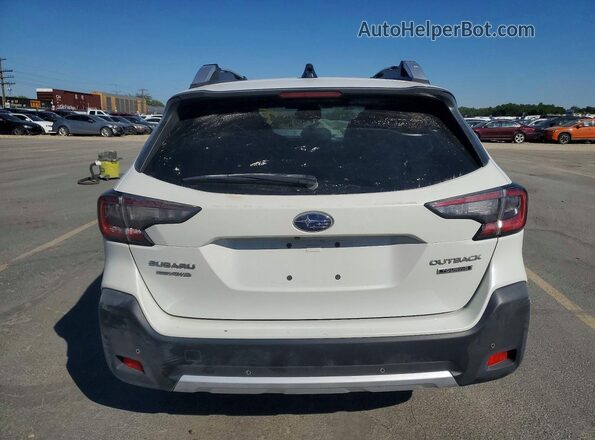 4S4BTAPC5R3244577 2024 SUBARU OUTBACK White Հետևի տեսք