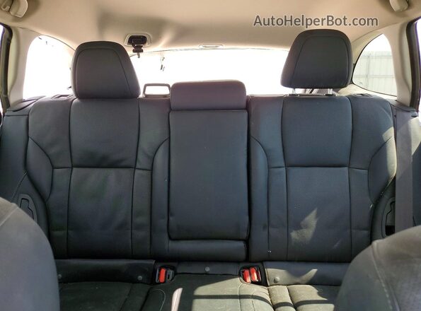 4S4BTAPC7P3132568 2023 SUBARU OUTBACK Silver Widok tylnych siedzeń