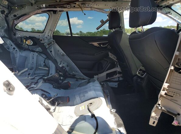 4S4BTAPC7R3297068 2024 SUBARU OUTBACK White Rear interior view