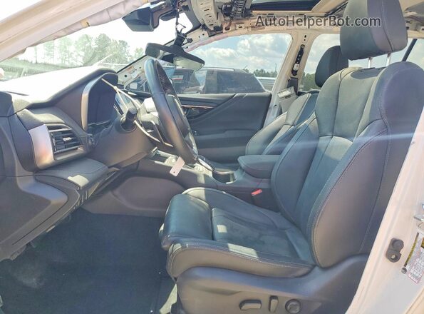 4S4BTAPC7R3297068 2024 SUBARU OUTBACK White Front interior view