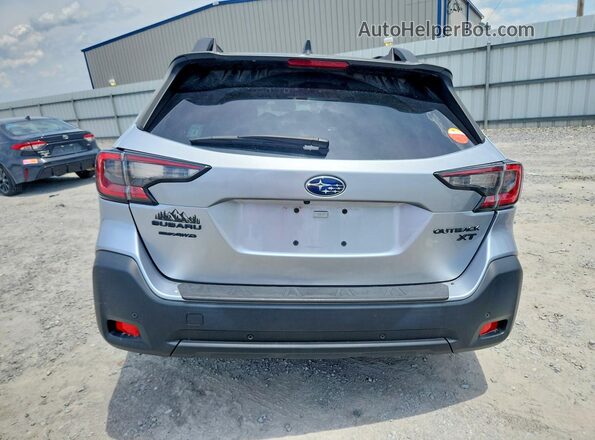 4S4BTGLD0R3198125 2024 SUBARU OUTBACK Silver უკანა ხედი