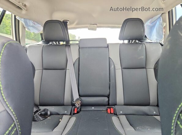 4S4BTGLD0R3198125 2024 SUBARU OUTBACK Silver უკანა სავარძლების ხედი