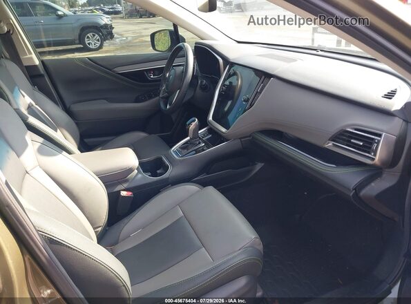 4S4BTGLD2N3210558 2022 SUBARU OUTBACK Green Front interior view