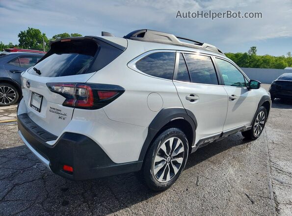 4S4BTGND2R3261352 2024 SUBARU OUTBACK Белый Задняя правая четверть