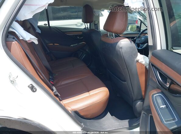 4S4BTGPD5N3224027 2022 SUBARU OUTBACK White Vista de la etiqueta del VIN