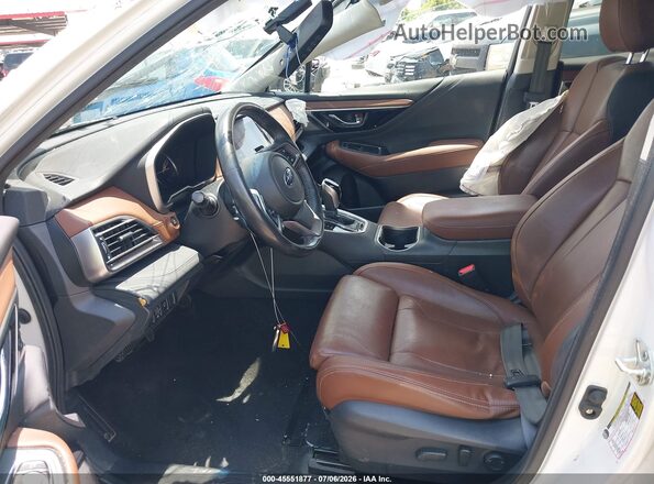 4S4BTGPD5N3224027 2022 SUBARU OUTBACK White Vista interior delantera