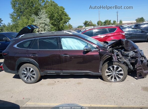 4S4BTGPD9S3214337 2025 SUBARU OUTBACK Maroon Вид задньої частини салону
