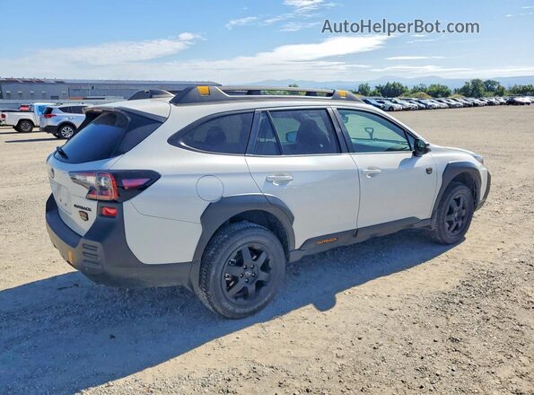 4S4BTGUD1S3190068 2025 SUBARU OUTBACK White Задня права чверть