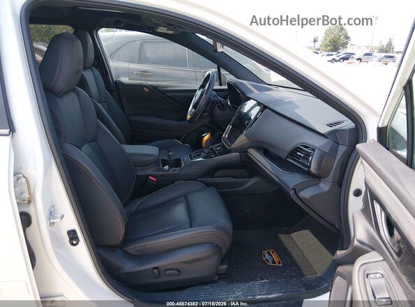4S4BTGUD2R3135056 2024 SUBARU OUTBACK Белый Вид салона спереди